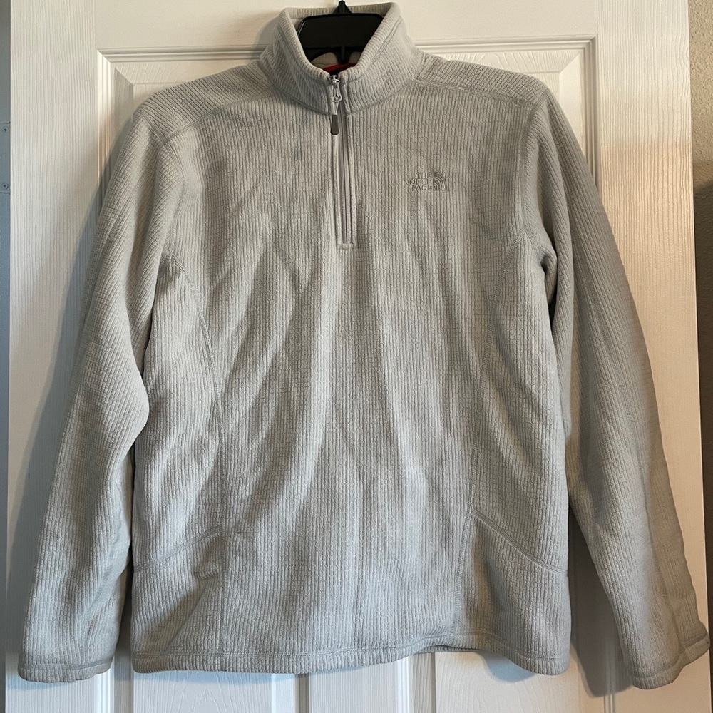 Light gray North Face Pullover